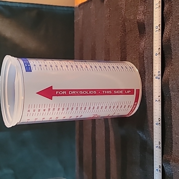 2 measuring cups LG multi-measurement liquid and dry solids EUC Gently loved - Picture 8 of 11